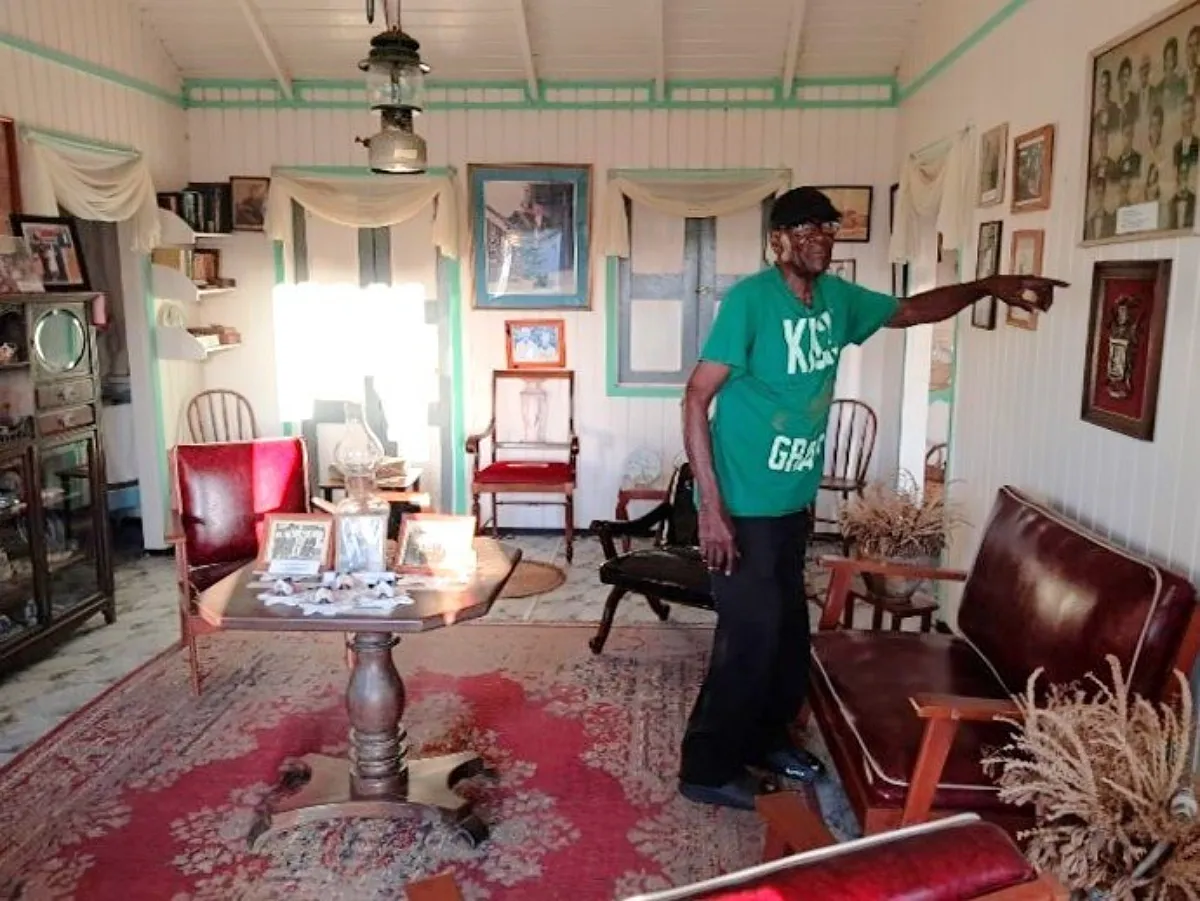 Ismael Berkel in het Berkel Family Museum