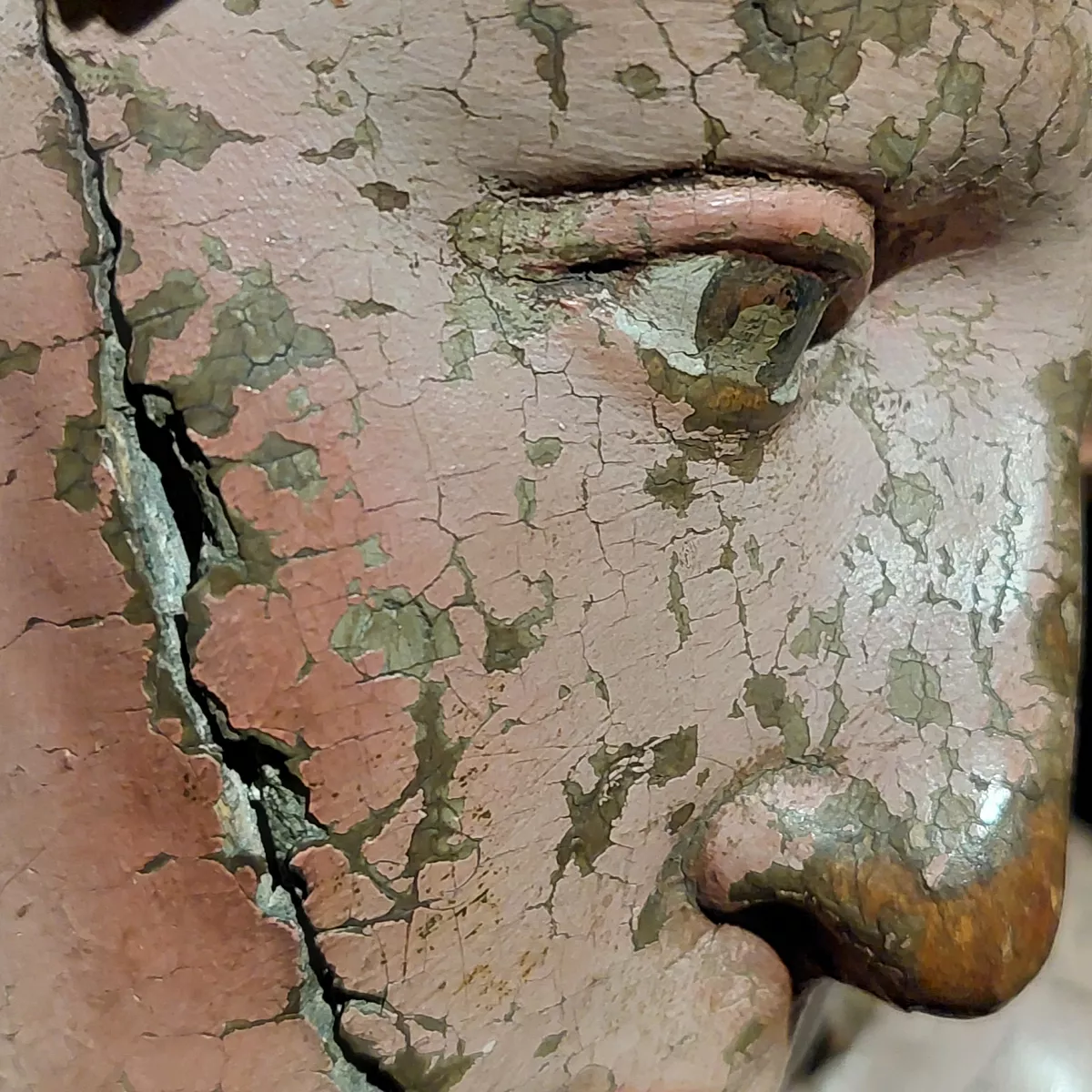 Crack in the cheek of statue Jam Willem Doormembal Flickr Rijksmuseum Amsterdam
